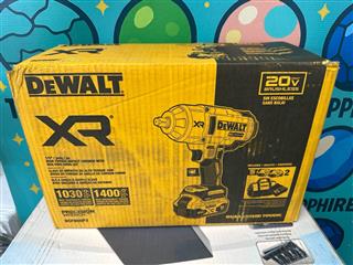 DeWalt DCF900P2 20v High Torque Impact Wrench Kit w/ 2-5Ah Batt.